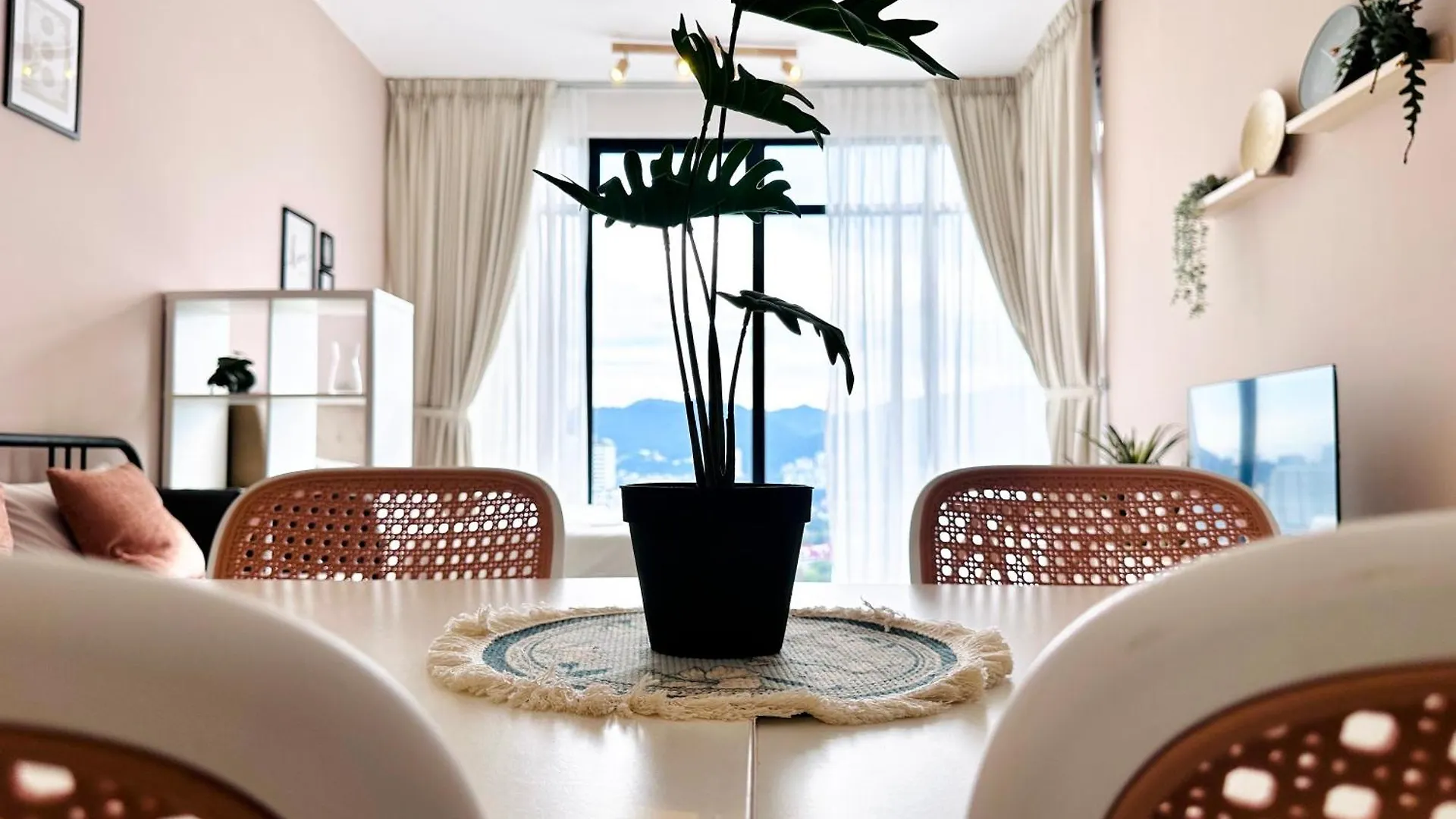 New 2Br Georgetown Warm And Lovely Homestay 10Pax-无敌美景两房民宿 Beacon Executive Suite Apartment
