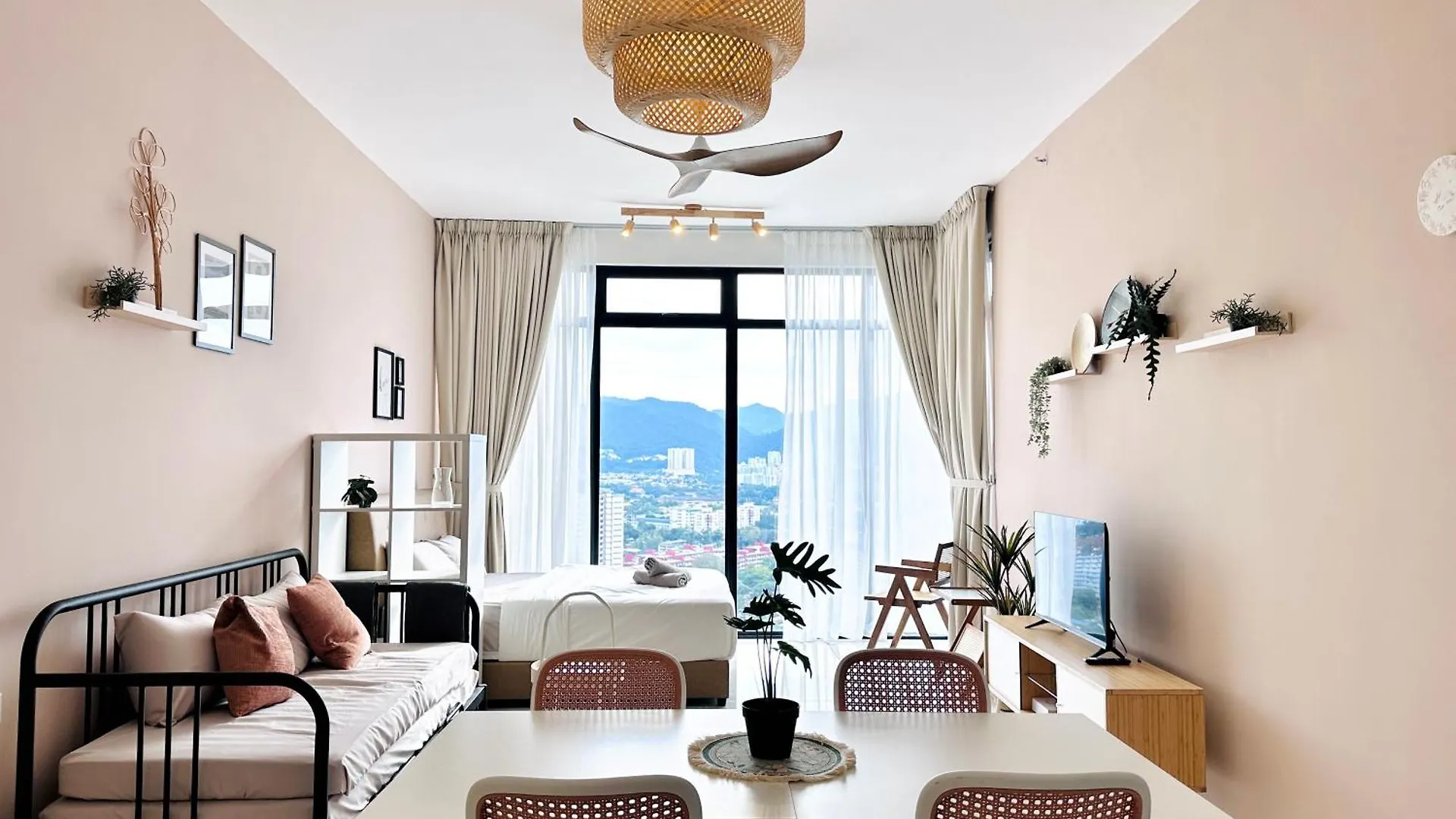 New 2Br Georgetown Warm And Lovely Homestay 10Pax-无敌美景两房民宿 Beacon Executive Suite 0*, George Town