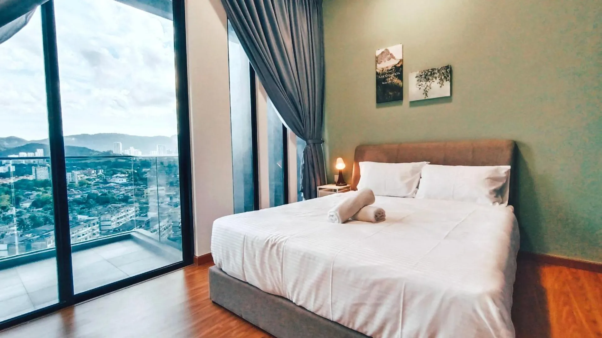 New 2Br Georgetown Warm And Lovely Homestay 10Pax-无敌美景两房民宿 Beacon Executive Suite Apartment George Town