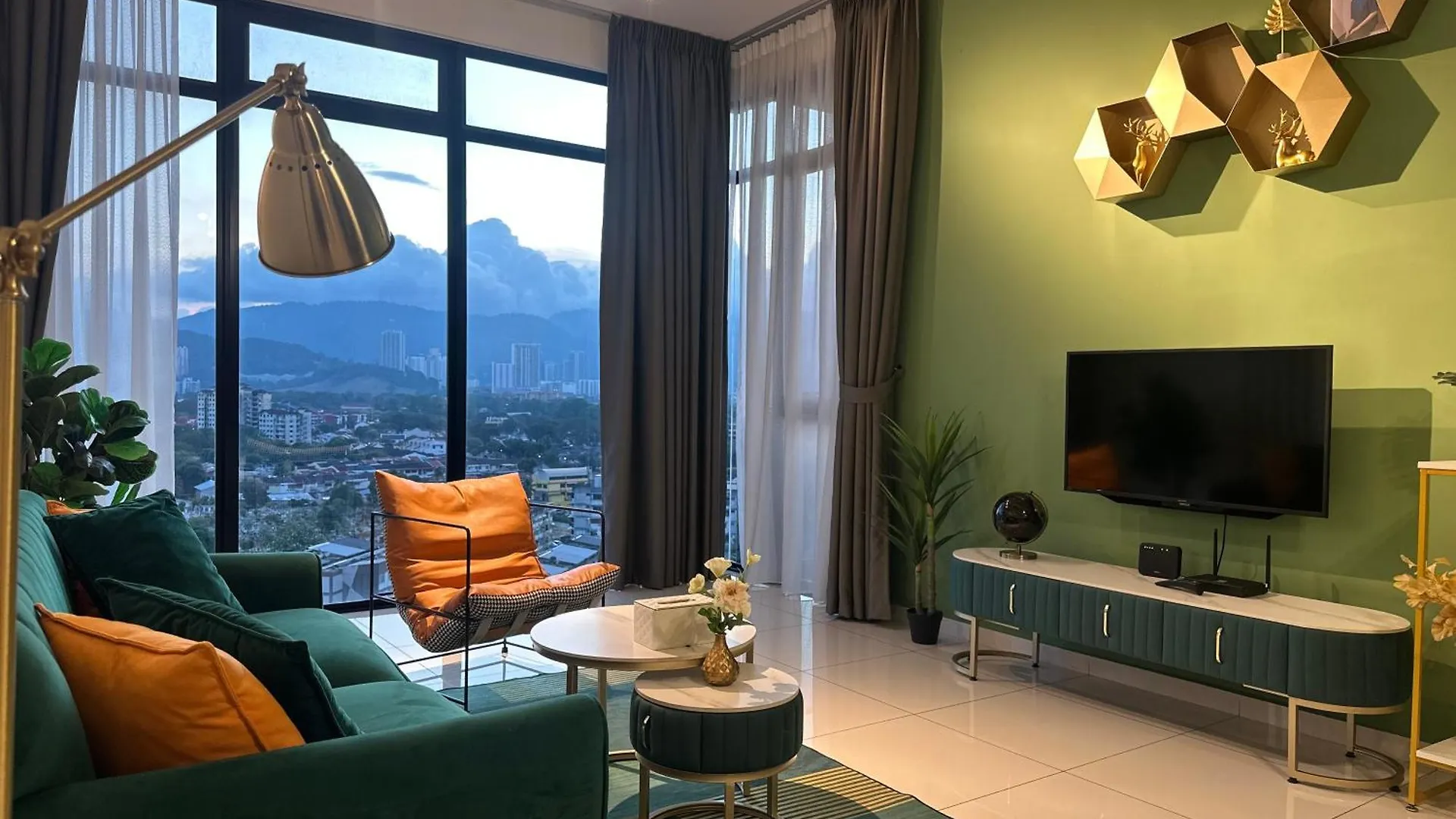 New 2Br Georgetown Warm And Lovely Homestay 10Pax-无敌美景两房民宿 Beacon Executive Suite Apartment George Town