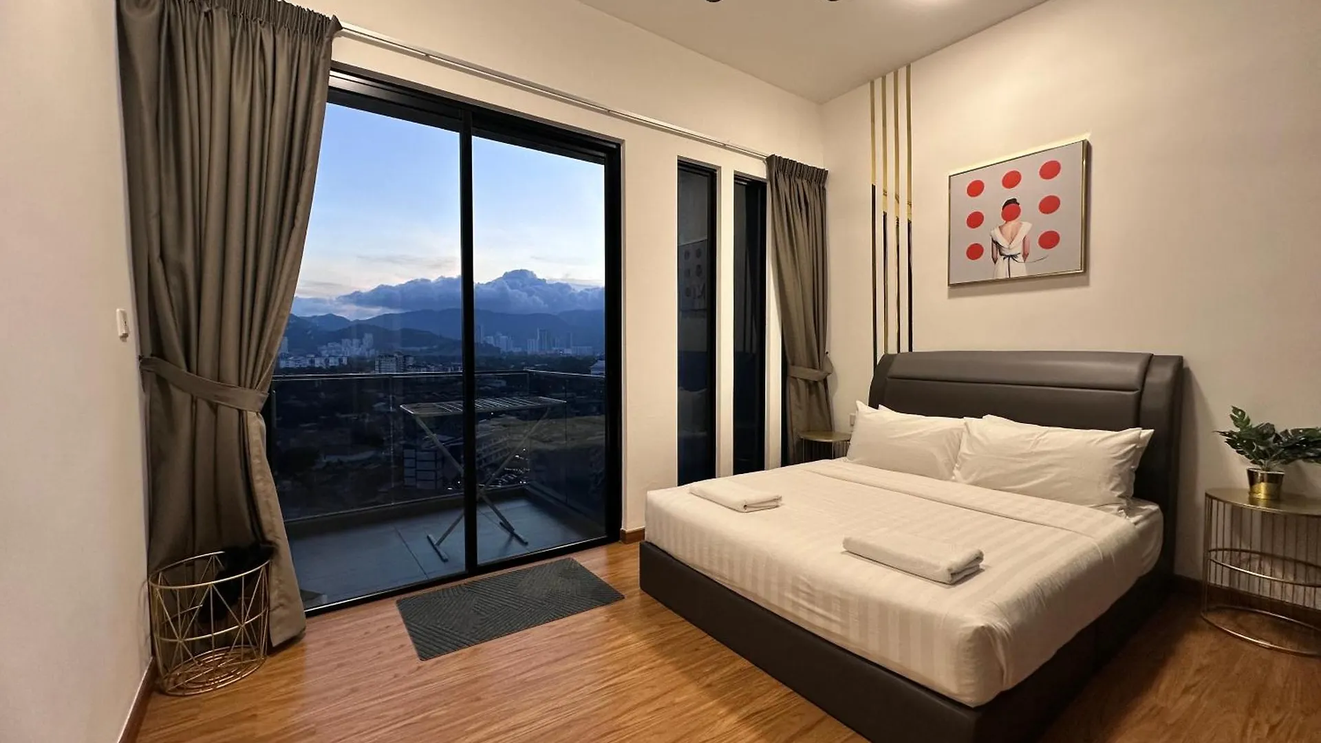 New 2Br Georgetown Warm And Lovely Homestay 10Pax-无敌美景两房民宿 Beacon Executive Suite